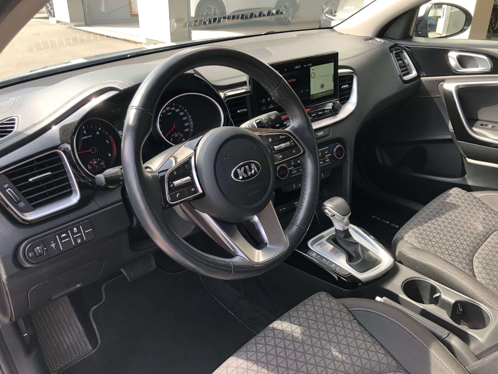 Kia Ceed Vision 1.6 CRDI DCT - Samsaru's Car Outlet