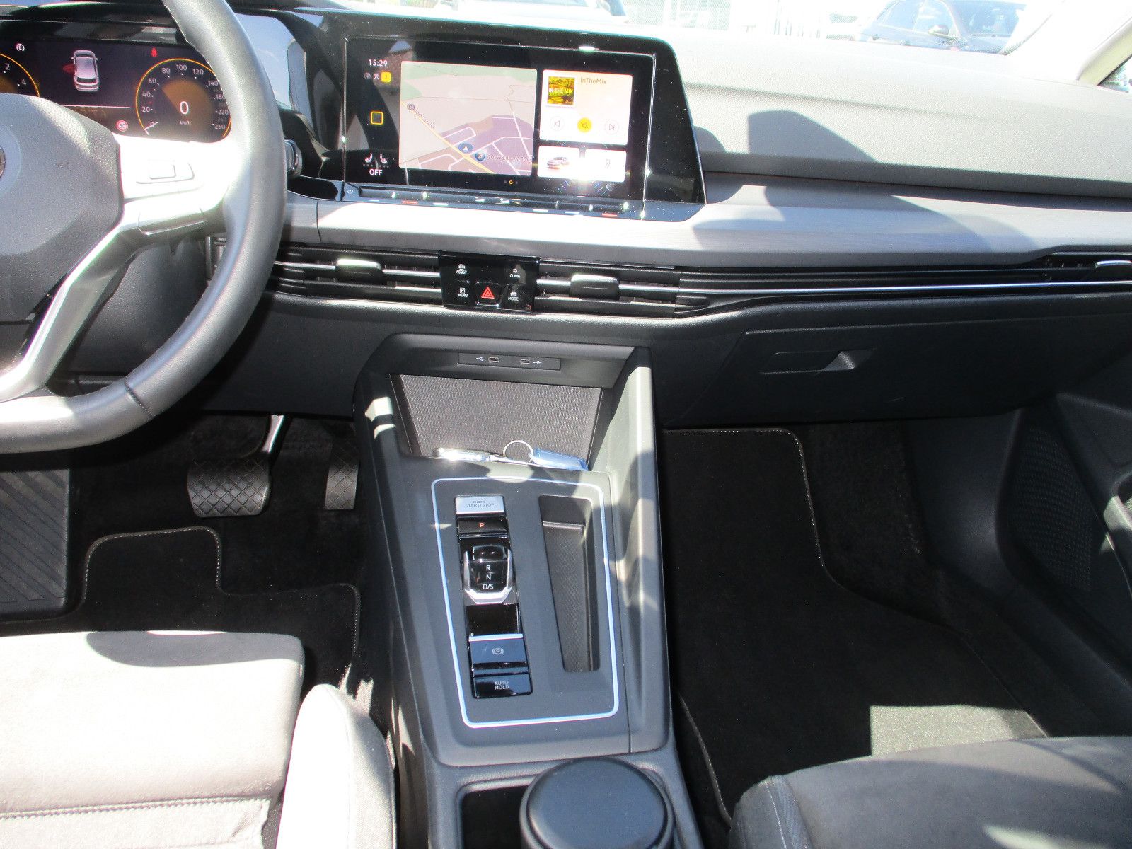 Volkswagen Golf VIII Style eHybrid DSG - Samsaru's Car Outlet