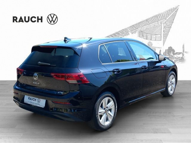 Volkswagen Golf VIII Life 1.5 e TSI - Samsaru's Car Outlet