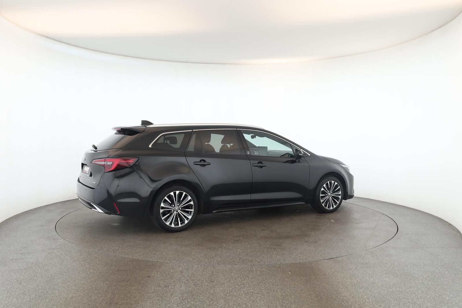 Toyota Corolla Touring Sports 2.0 CVT Team D Navi Kam