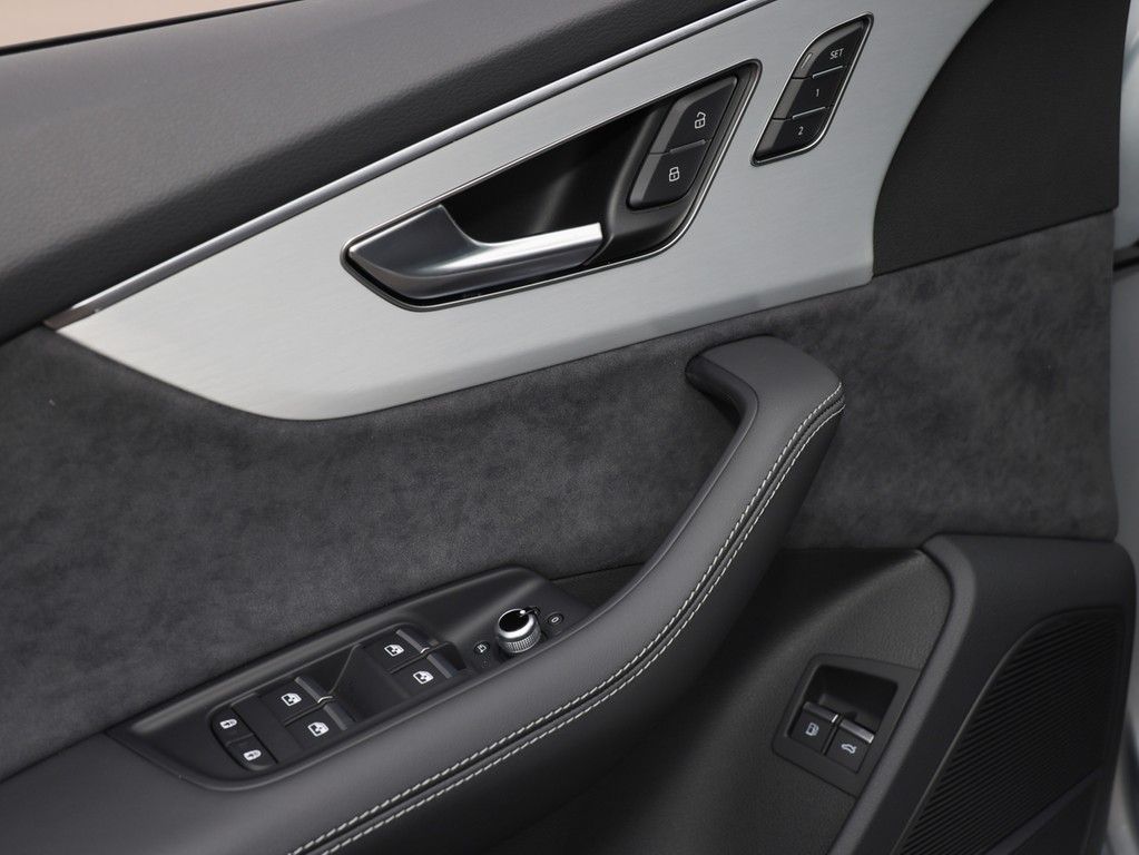 Audi Q7 SUV S line 60 TFSI e quattro