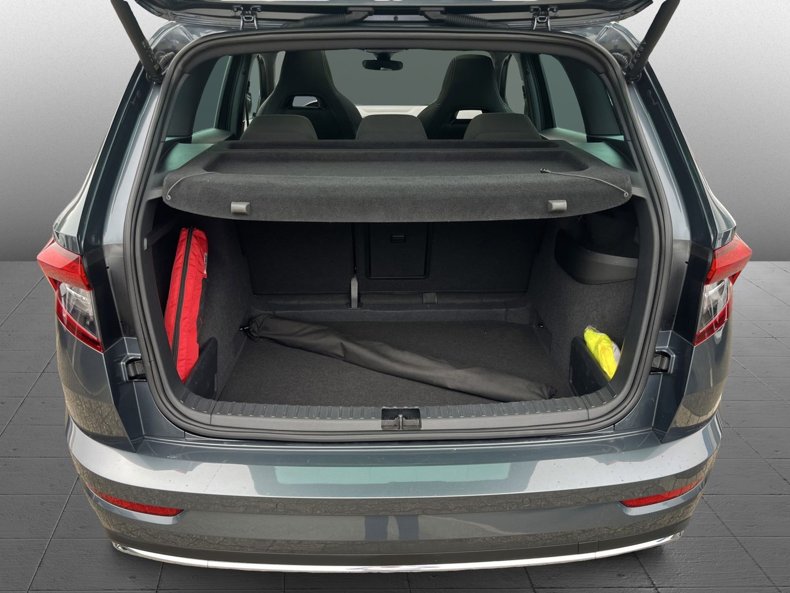 Skoda Karoq Sportline 1.5TSI DSG Navi LED Panorama ACC