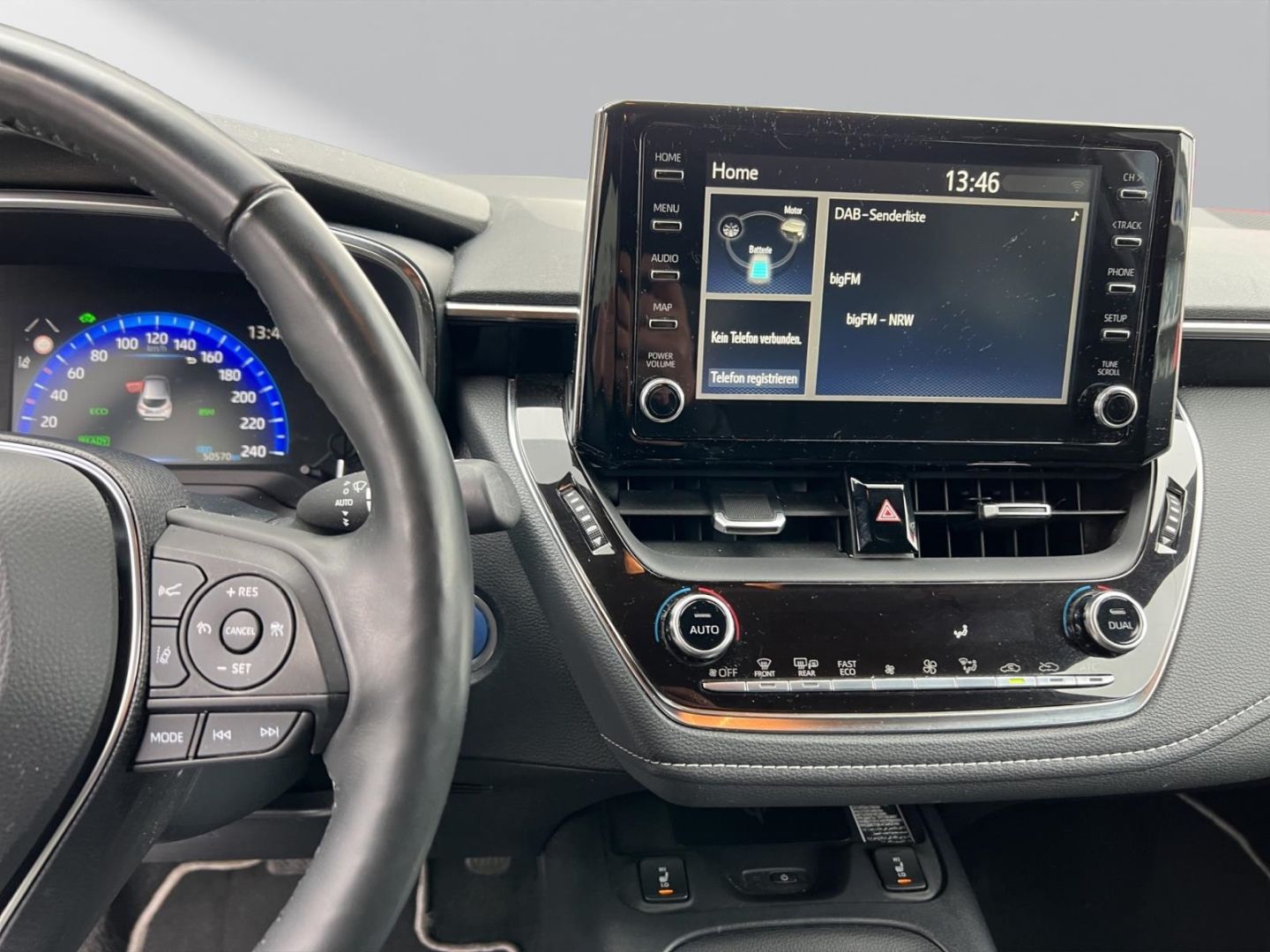 Toyota Corolla 1.8 Hybrid Club - Samsaru's Car Outlet