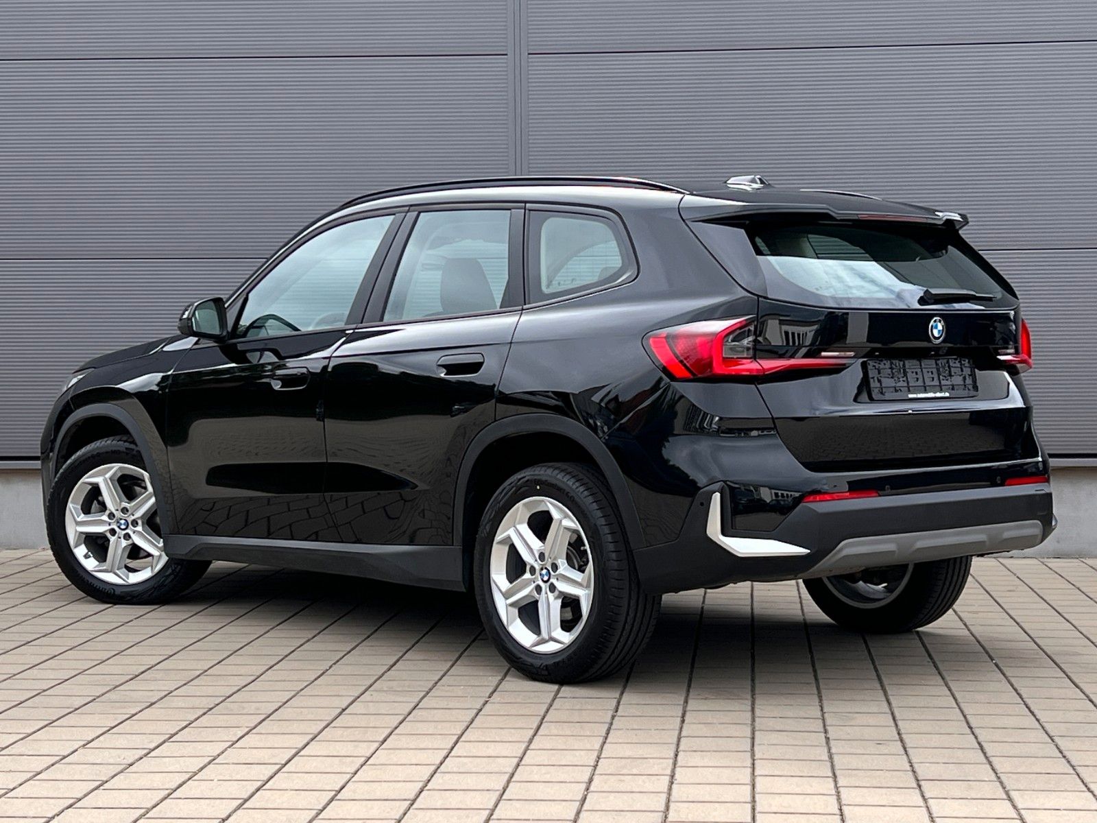 BMW X1 20d xDrive - Samsaru's Car Outlet