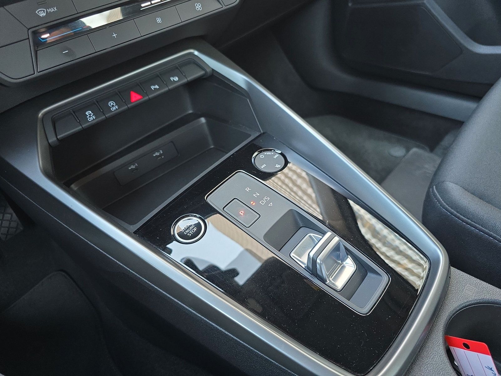Audi A3 Limousine 35 TFSI advanced - Samsaru's Car Outlet