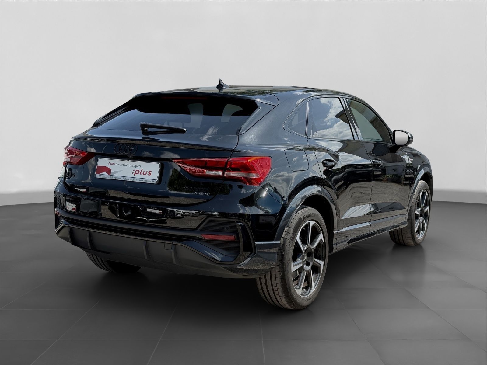 Audi Q3 Sportback 40 TFSI Q 2x S LINE - Samsaru's Car Outlet