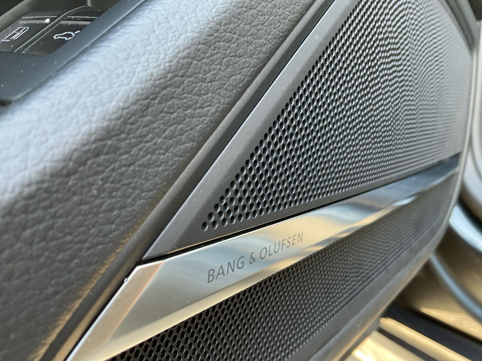 Audi A8 60 TFSI e quattro tiptronic 2x S line PANO
