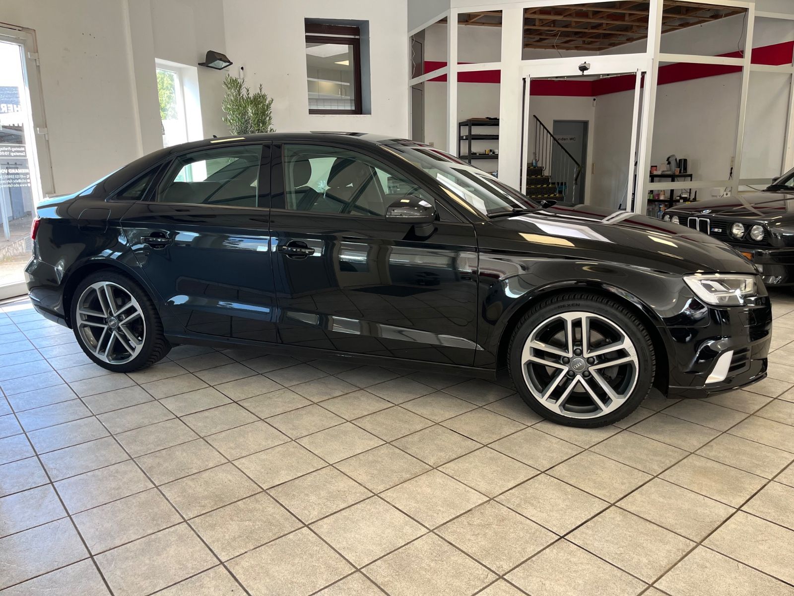 Audi A3 Lim. 40 TFSI Quattro S-Line Sport - Samsaru's Car Outlet
