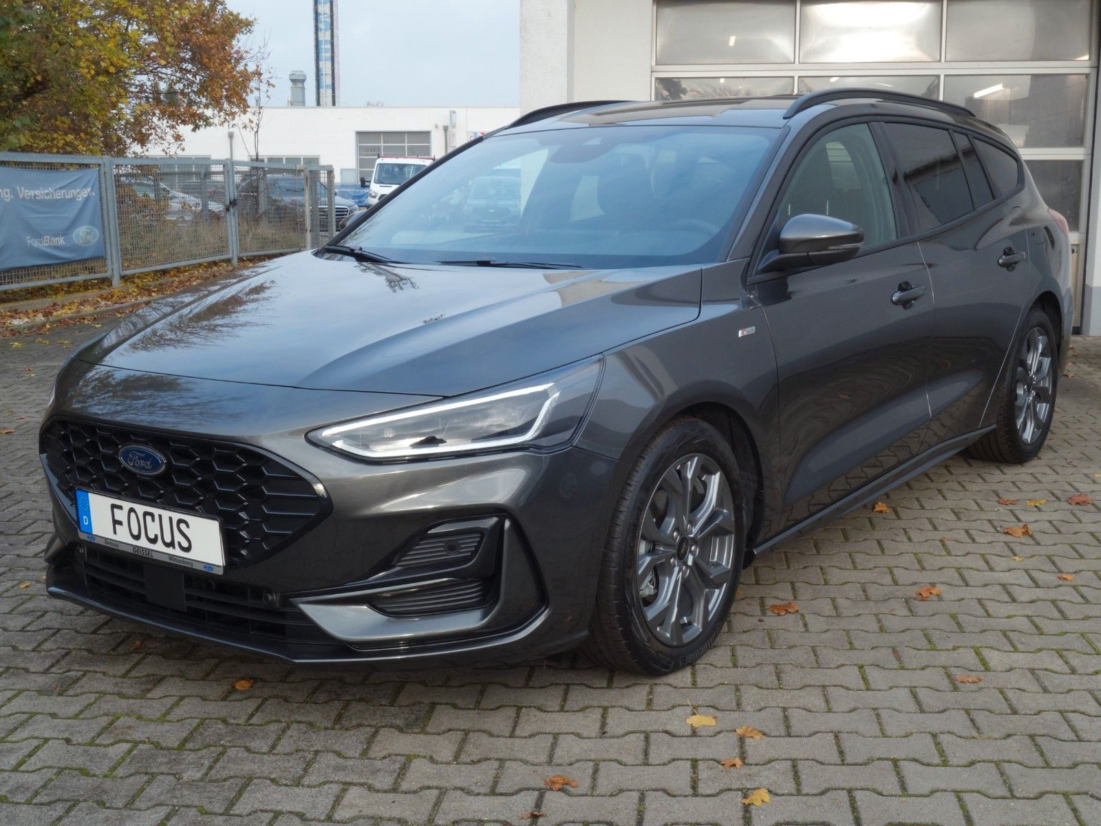 Ford Focus Turnier ST-Line Auto Matrix Navi Winterp