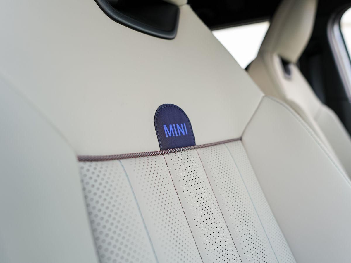 MINI Countryman C Favoured-T Paket XL - Samsaru's Car Outlet