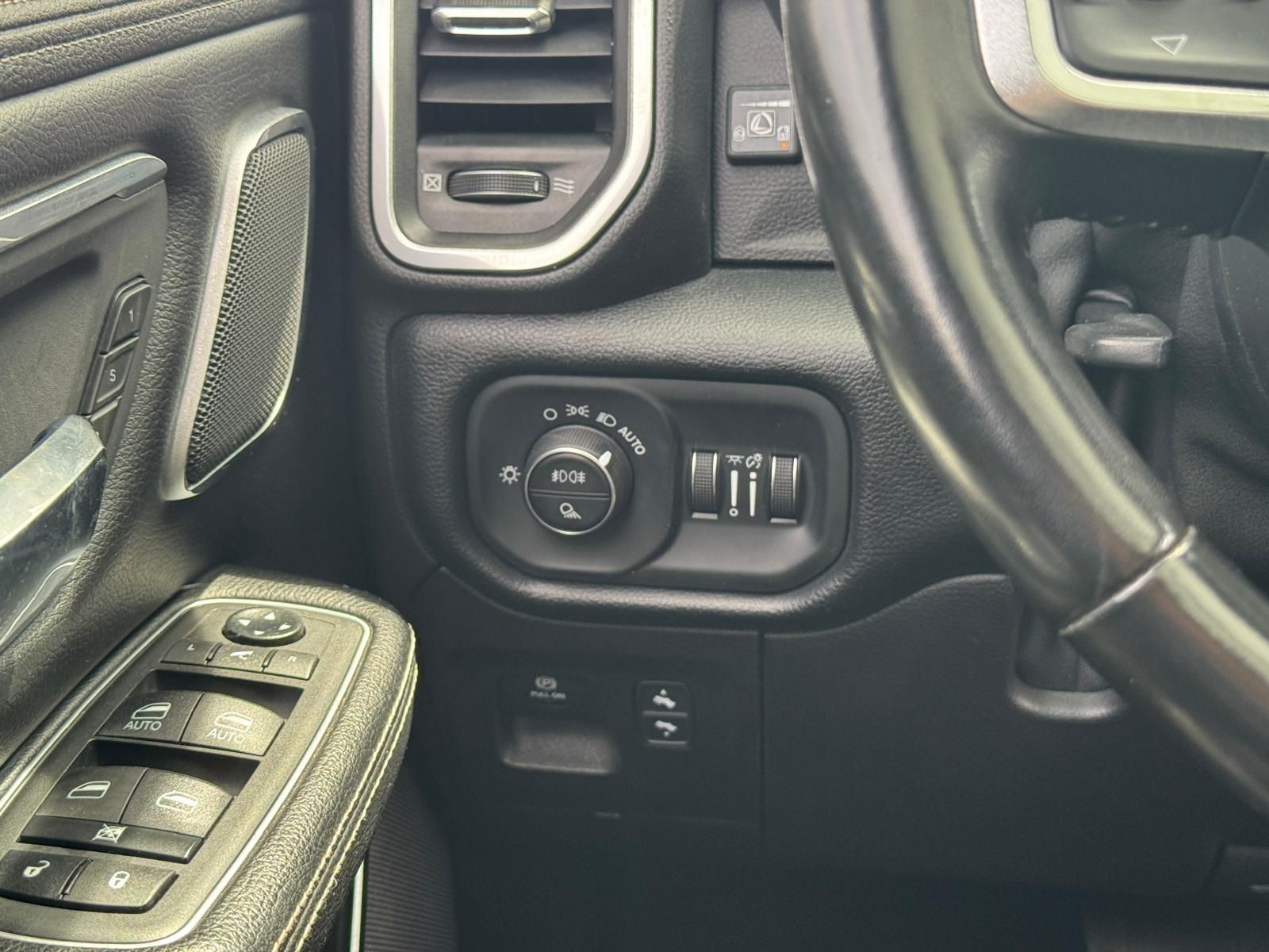 Dodge RAM 5.7 V8 Laramie Night Umbau +LPG +teilb. Heck