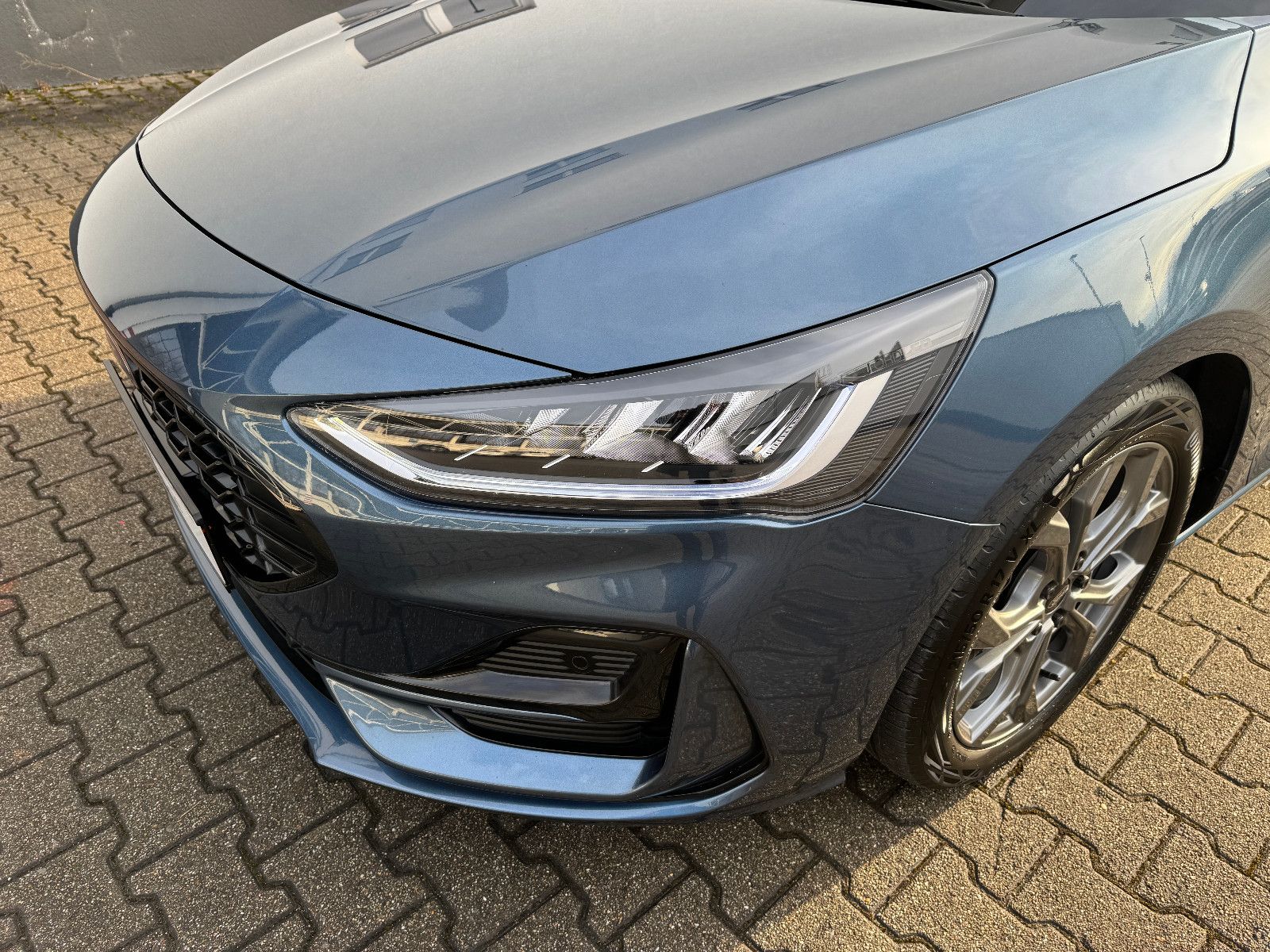 Ford Focus Aut. ST-Line X PANO/AHK/MATRIX/NAVI/KAMERA