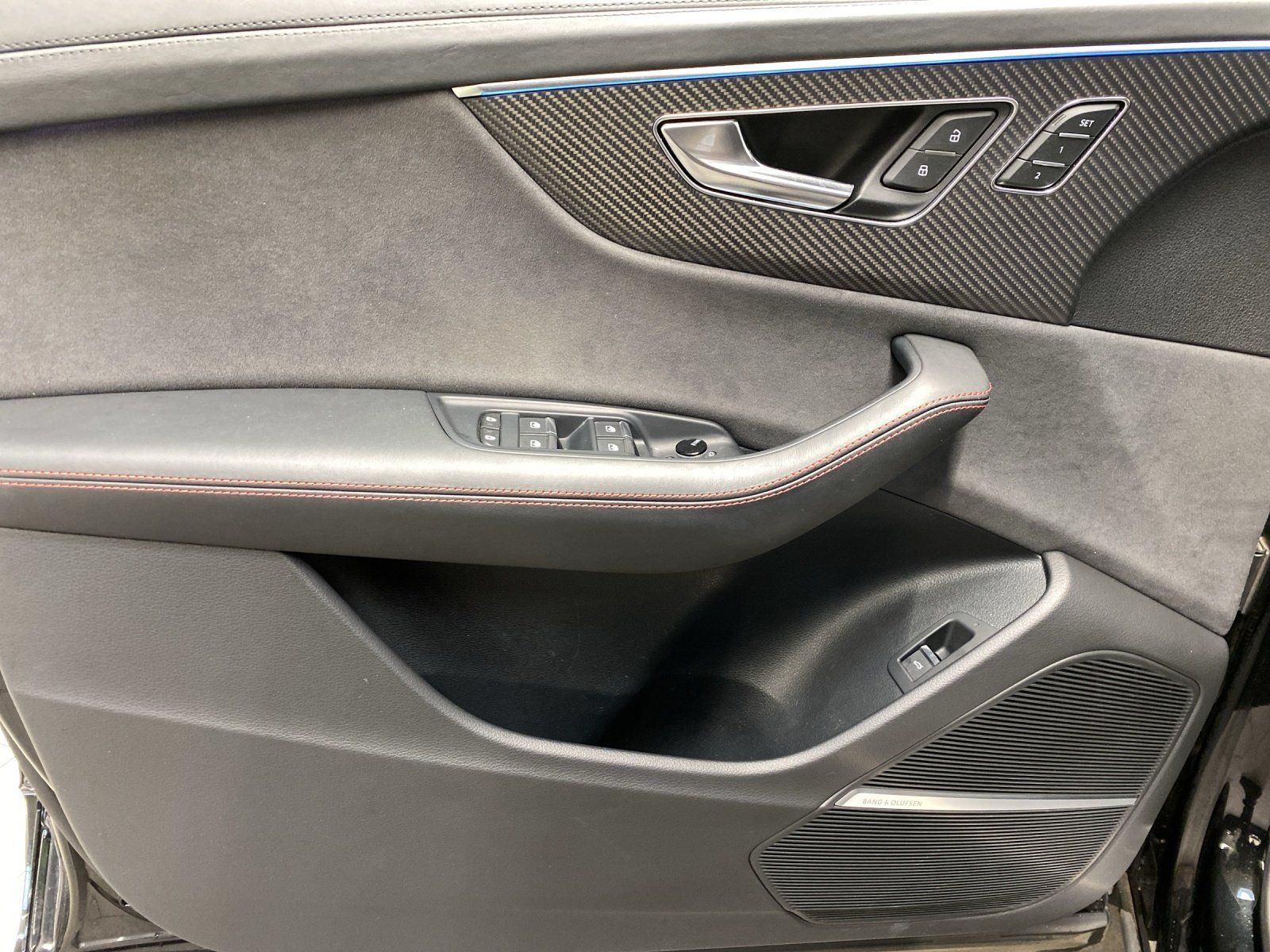 Audi RS Q8 4.0 quattro TFSI Pano ACC AHK AUT Kam. 360