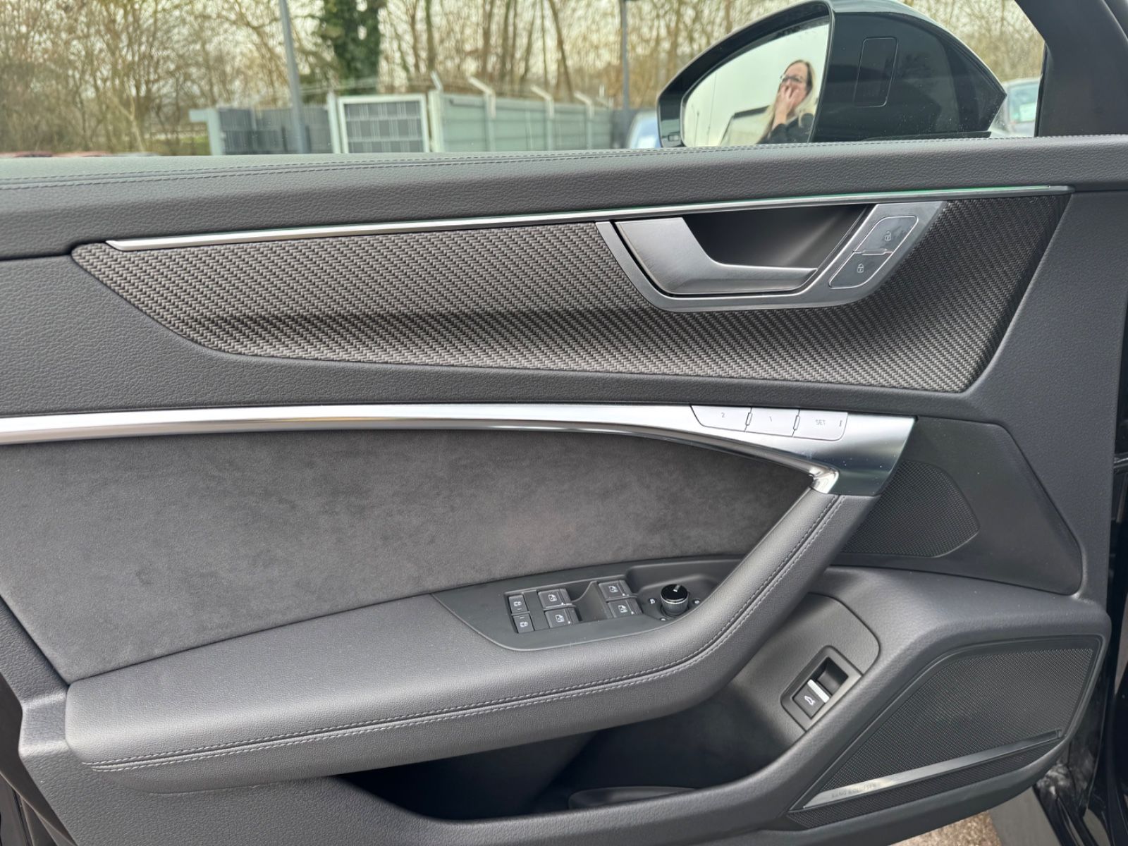 Audi RS6 AVANT QUATTRO PERFORMANCE*22.Z*CARBON*AHK*