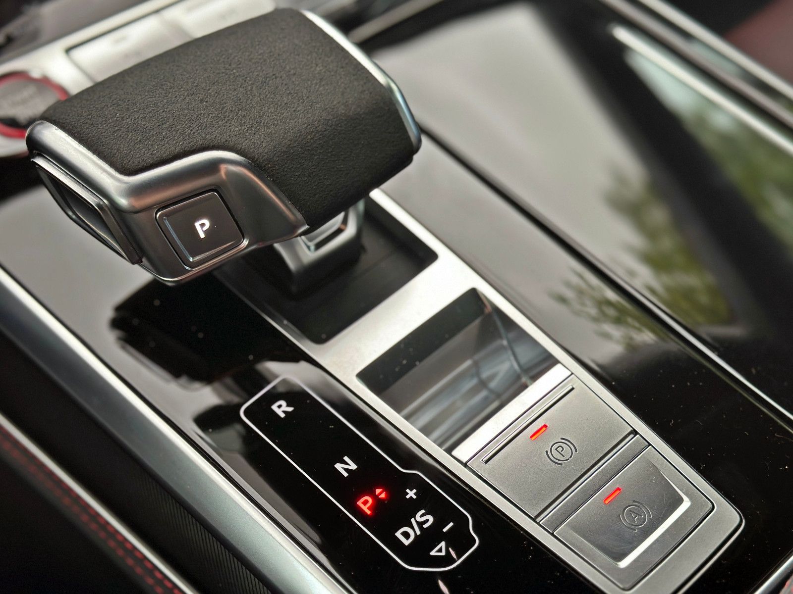 Audi RSQ8 performance 2xCARBON KERAMIK HUD NIGHT OLED
