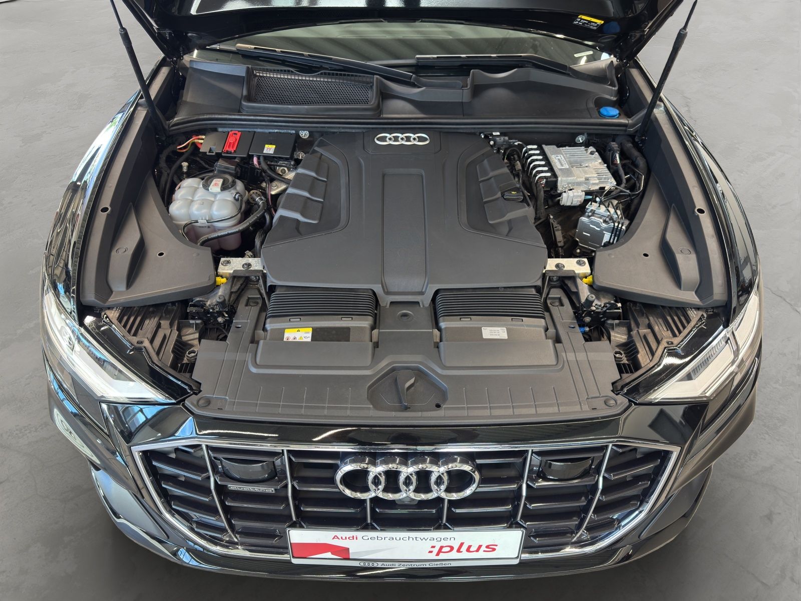Audi Q8 50 TDI quattro S line AHK Pano 360°Kamera