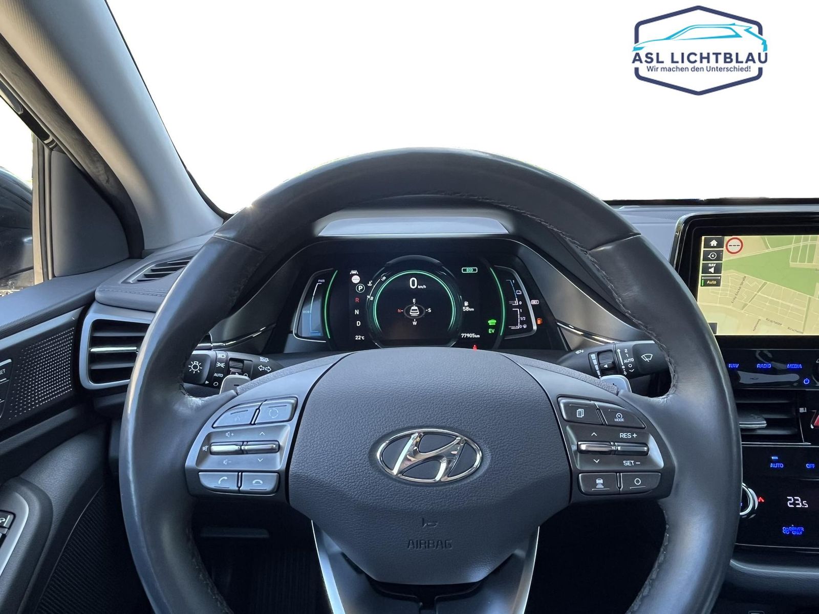 Hyundai IONIQ Facelift Plug-In Hybrid Premium - Samsaru's Car Outlet