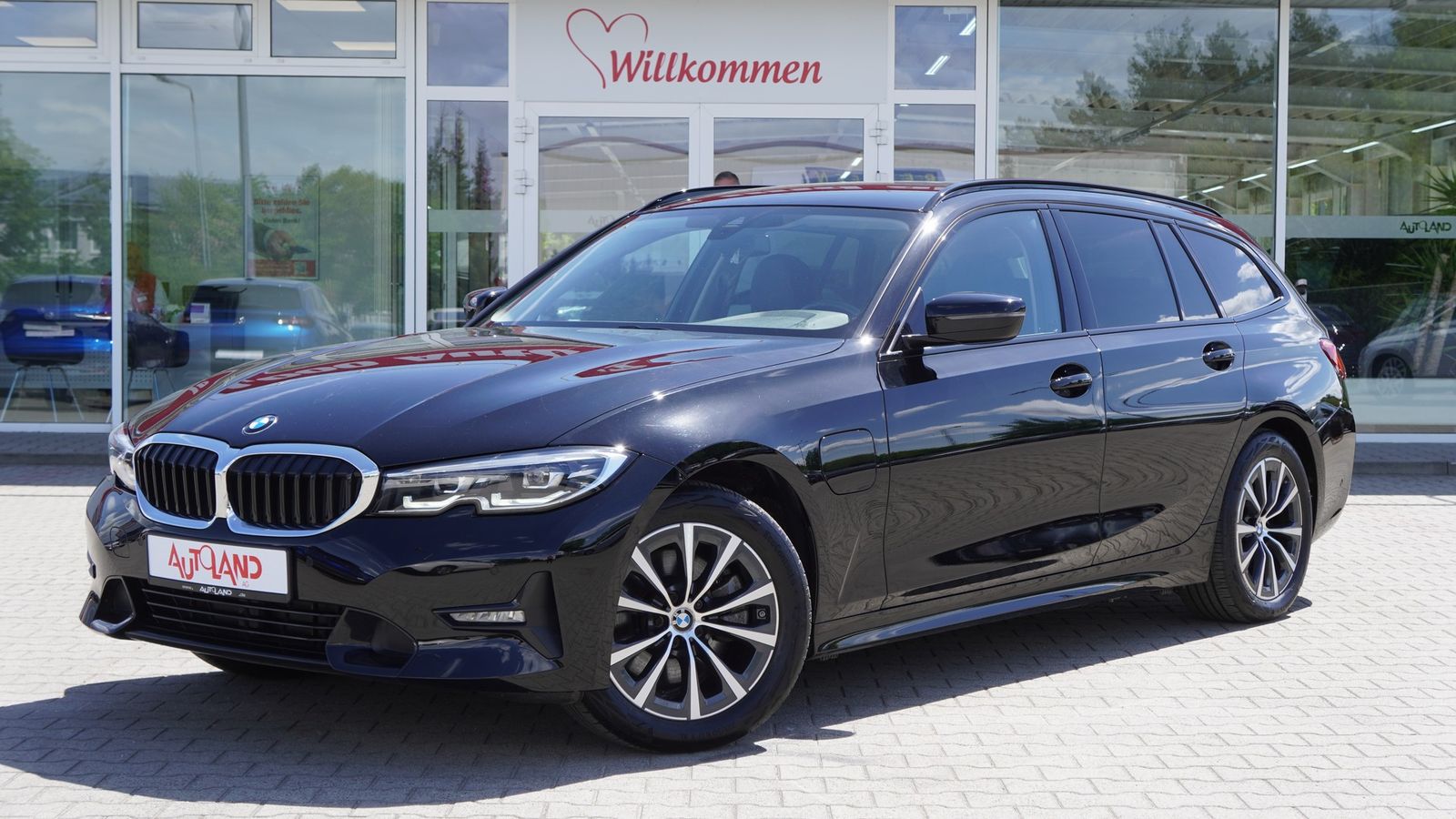 BMW 320e Touring xDrive Sport Line - Samsaru's Car Outlet