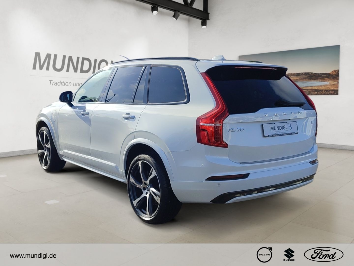 Volvo XC90 R Design Plug-In AWD 7-Sitzer AHK ACC Pano