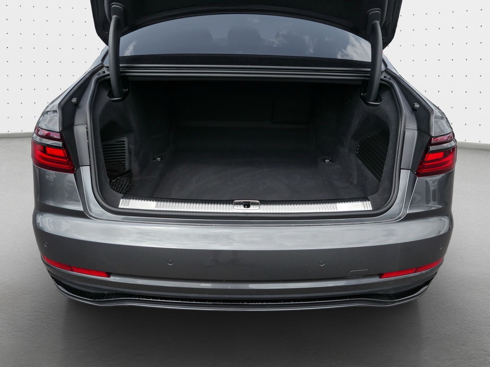 Audi A8 Lang 50 TDI qu. S line - Samsaru's Car Outlet