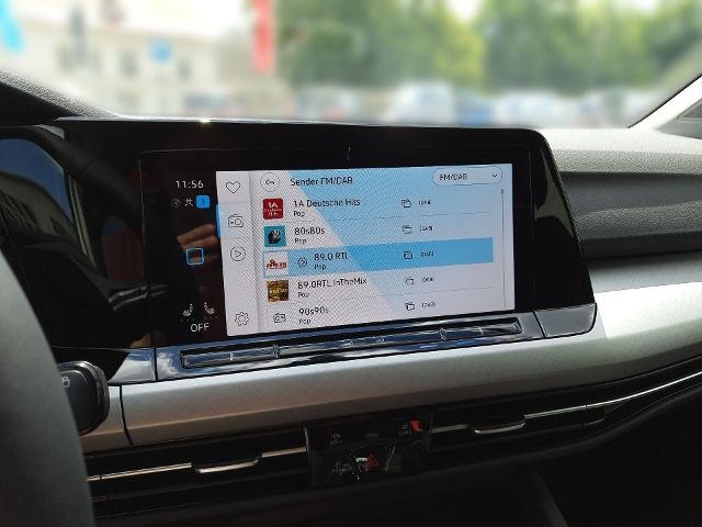 Volkswagen Golf VIII Variant 1.5 eTSI DSG - Samsaru's Car Outlet
