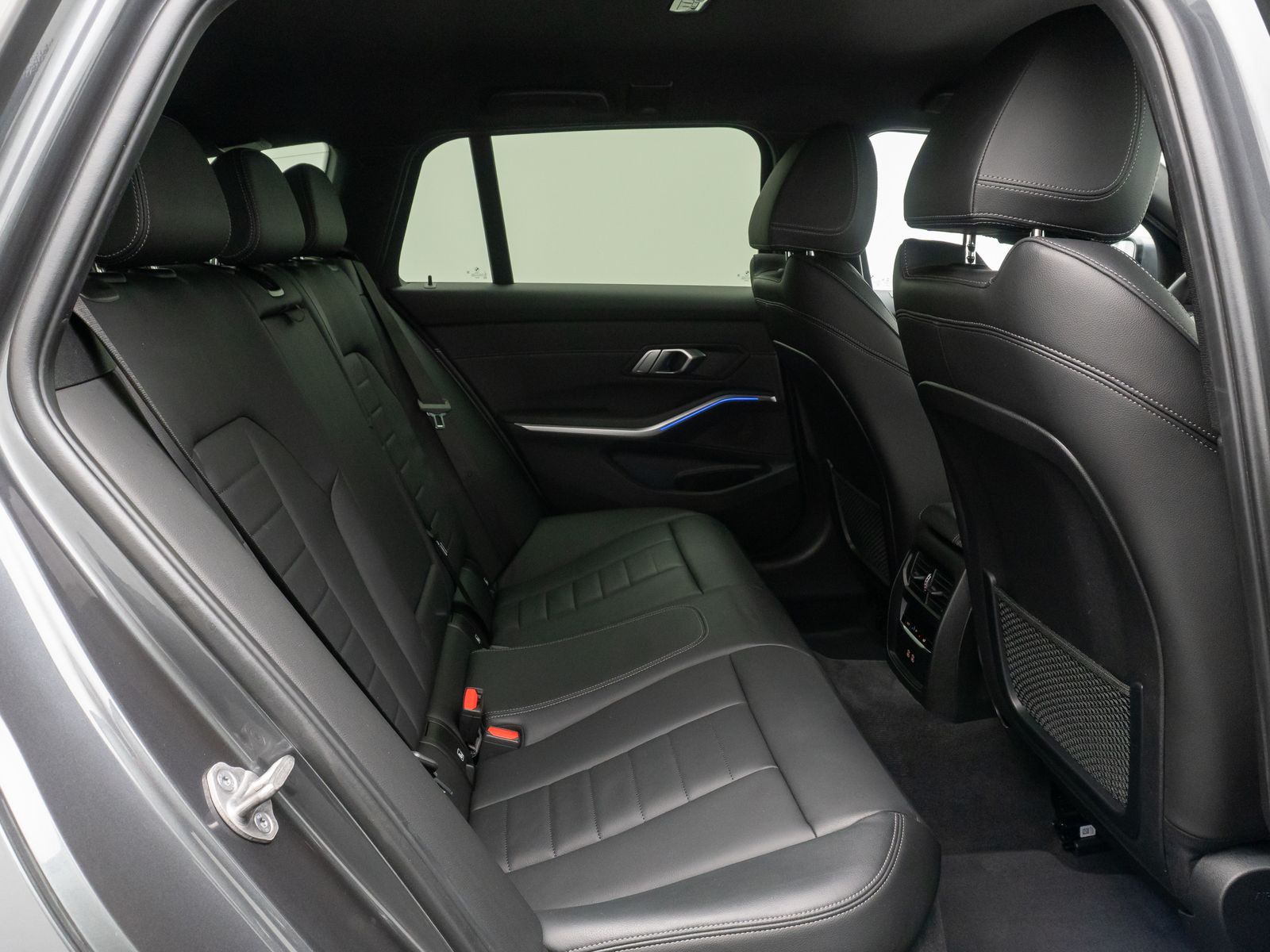 BMW 320d Sport Line - Samsaru's Car Outlet