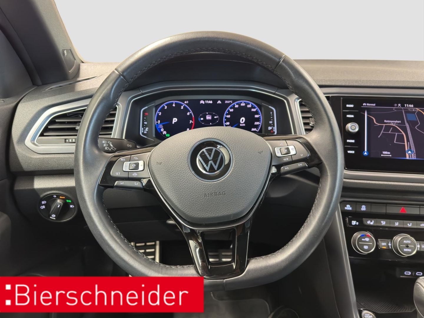 Volkswagen T-Roc 1.5 TSI DSG R-Line - Samsaru's Car Outlet