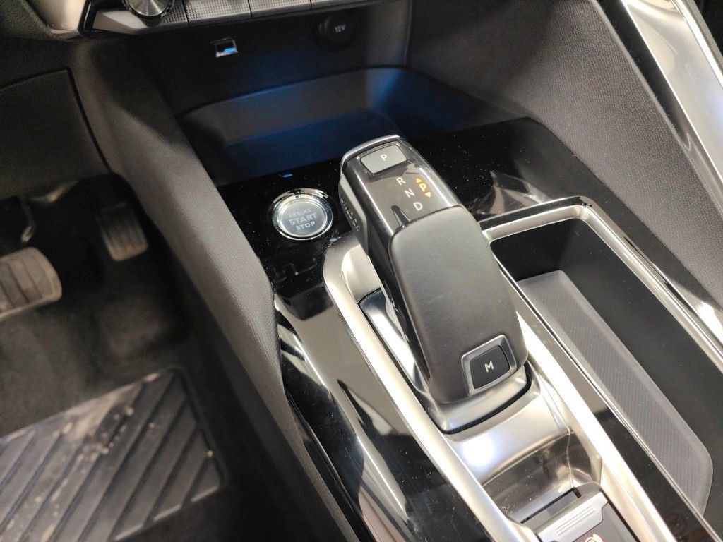 Peugeot 5008 Allure - Samsaru's Car Outlet