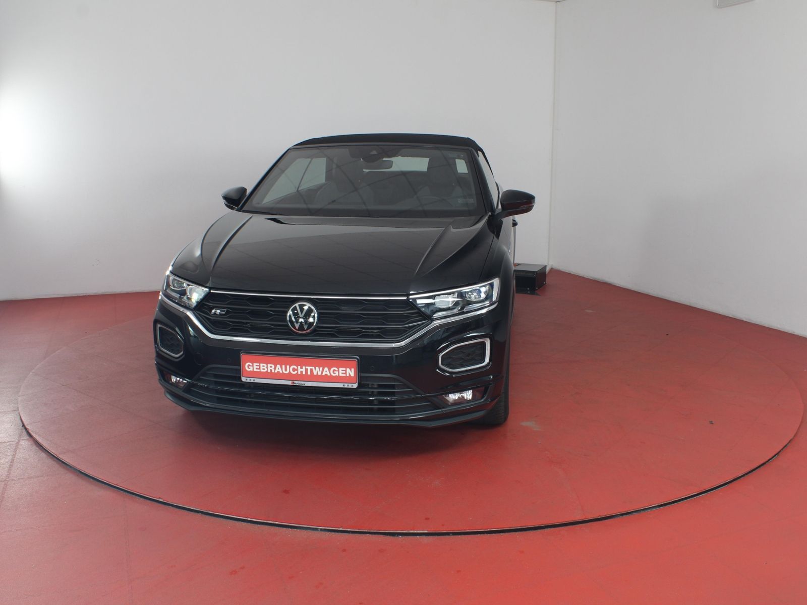 Volkswagen T-Roc R-Line 1.5TSI DSG - Samsaru's Car Outlet