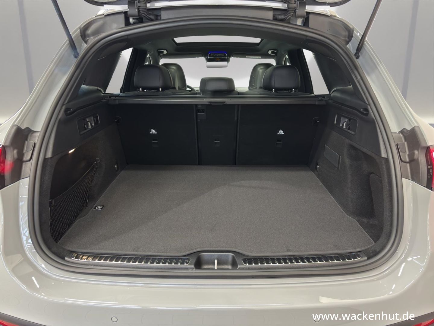 Mercedes-Benz GLC 300 4M EDITON AMG LINE ADVANCED PLUS+AHK+PAN