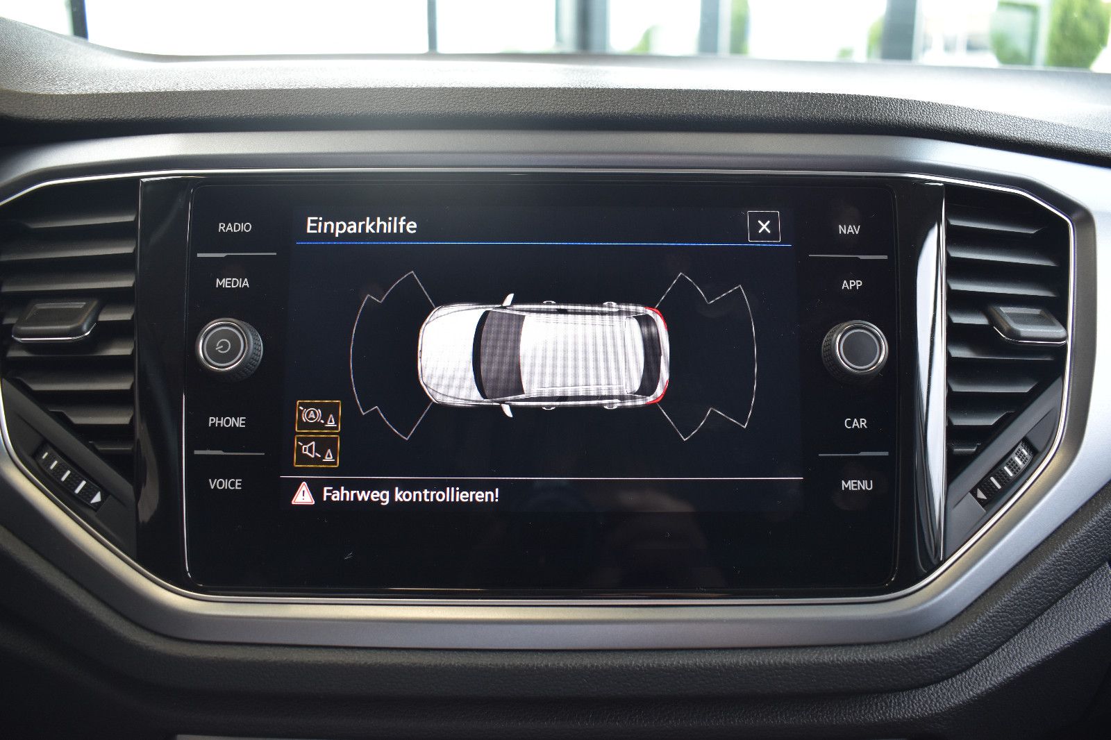 Volkswagen T-Roc 2.0TDI DSG Active - Samsaru's Car Outlet