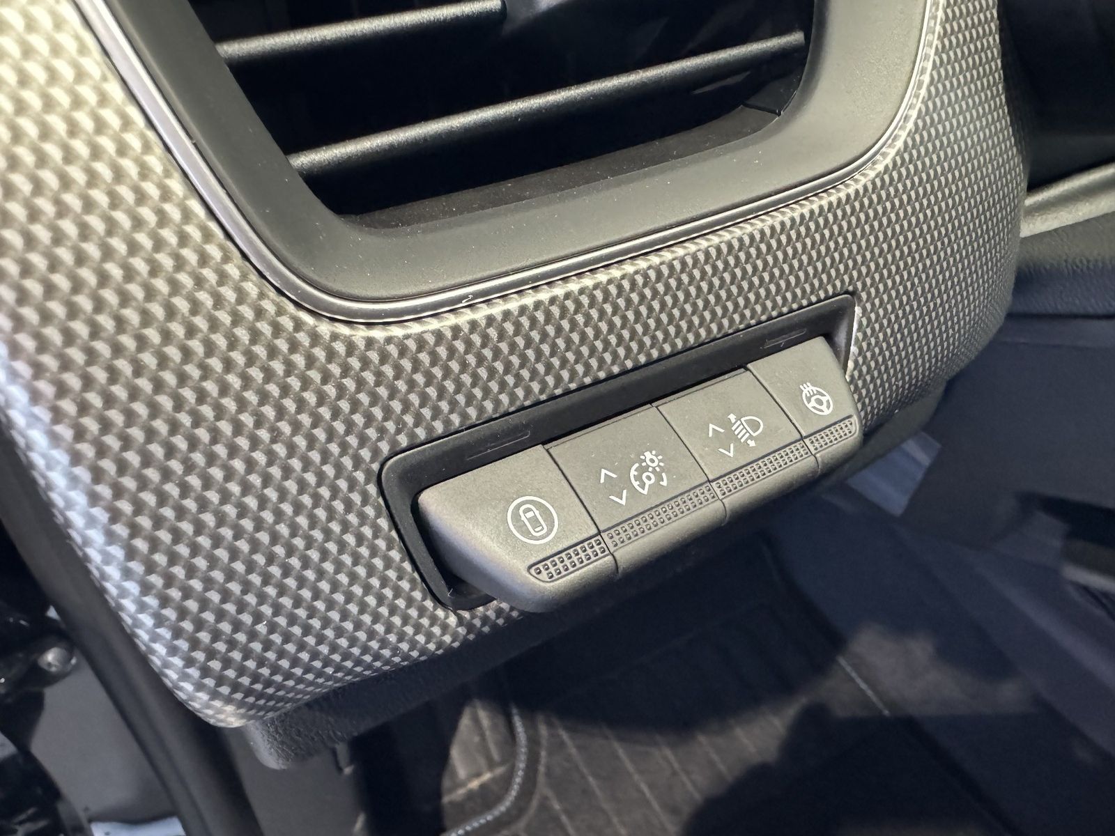 Renault Arkana TECHNO E-Tech Full Hybrid - Samsaru's Car Outlet