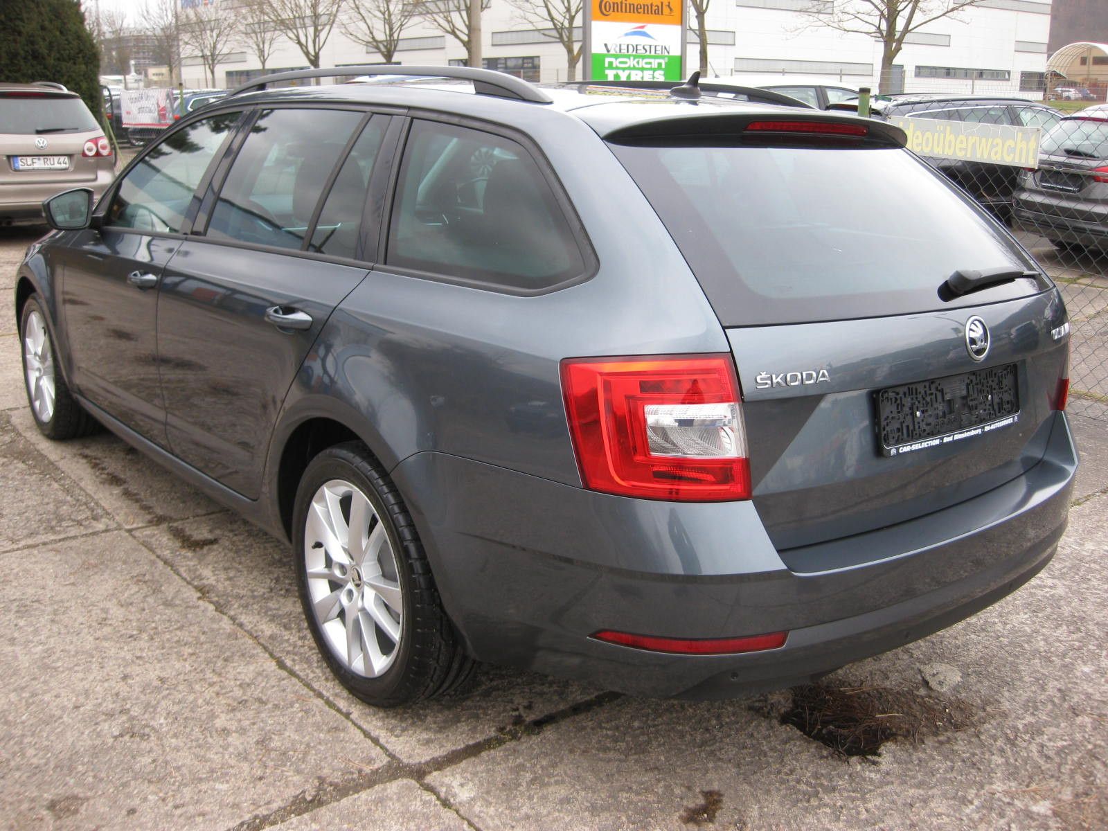 Skoda Octavia Combi Style - Samsaru's Car Outlet