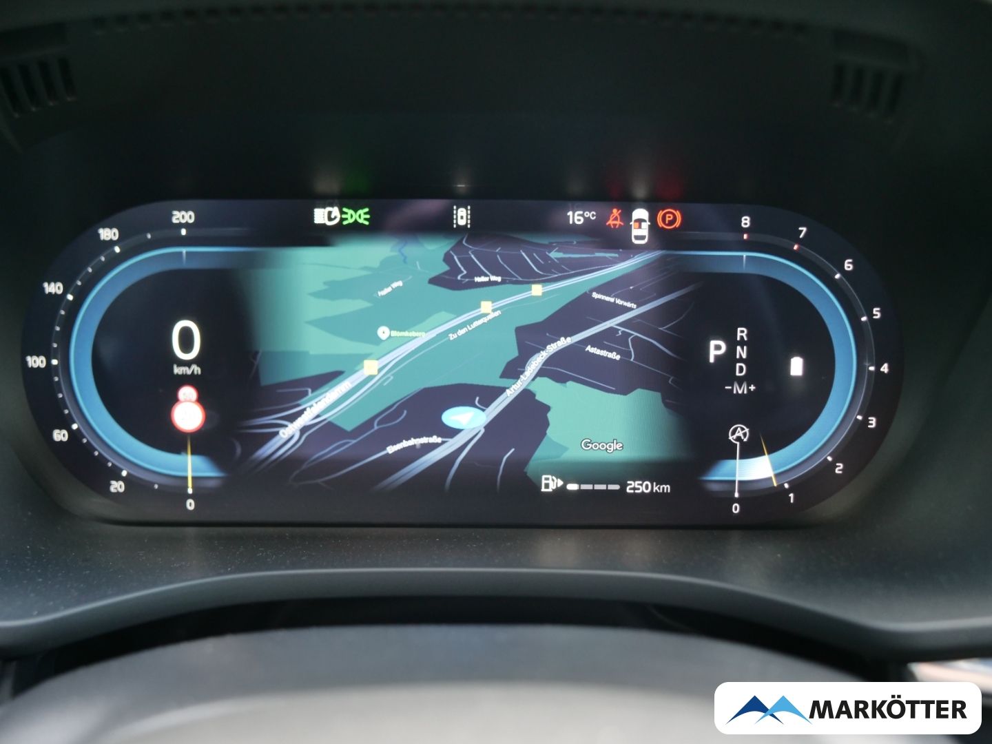 Volvo XC60 B5 AWD Plus Dark AHK/PANO/BLIS/360CAM/