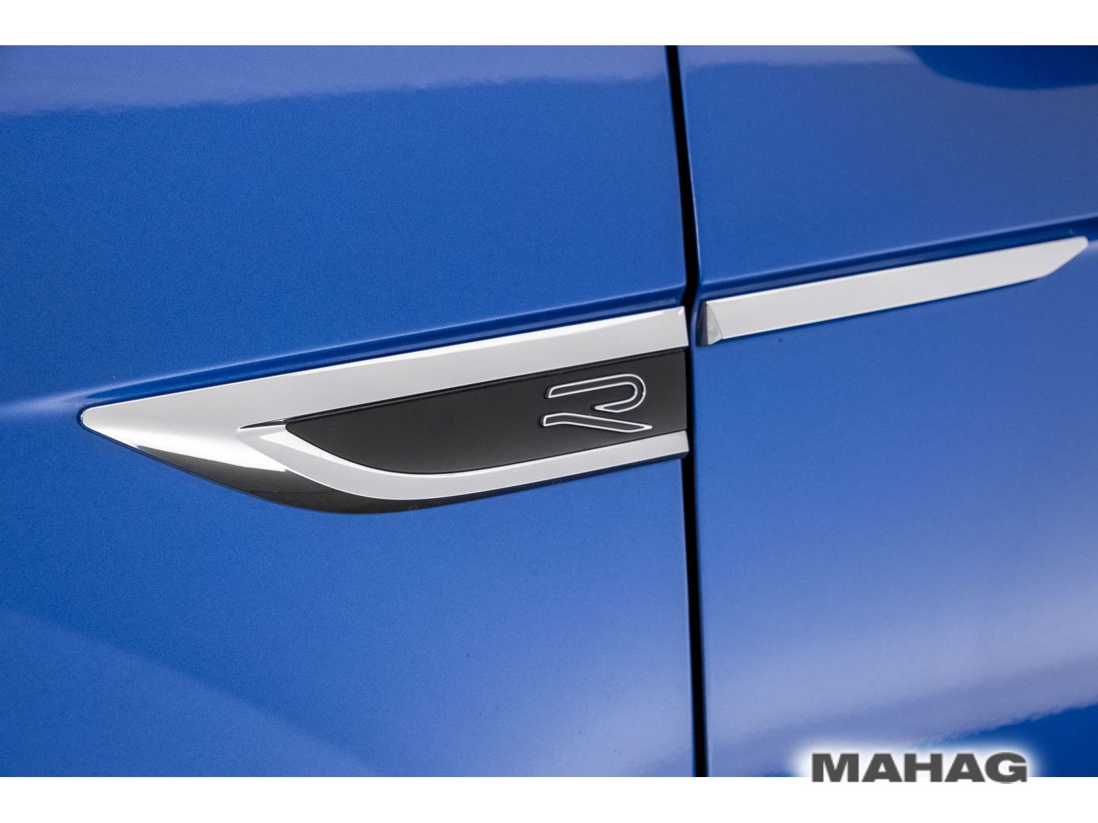 Volkswagen T-Roc R-Line - Samsaru's Car Outlet