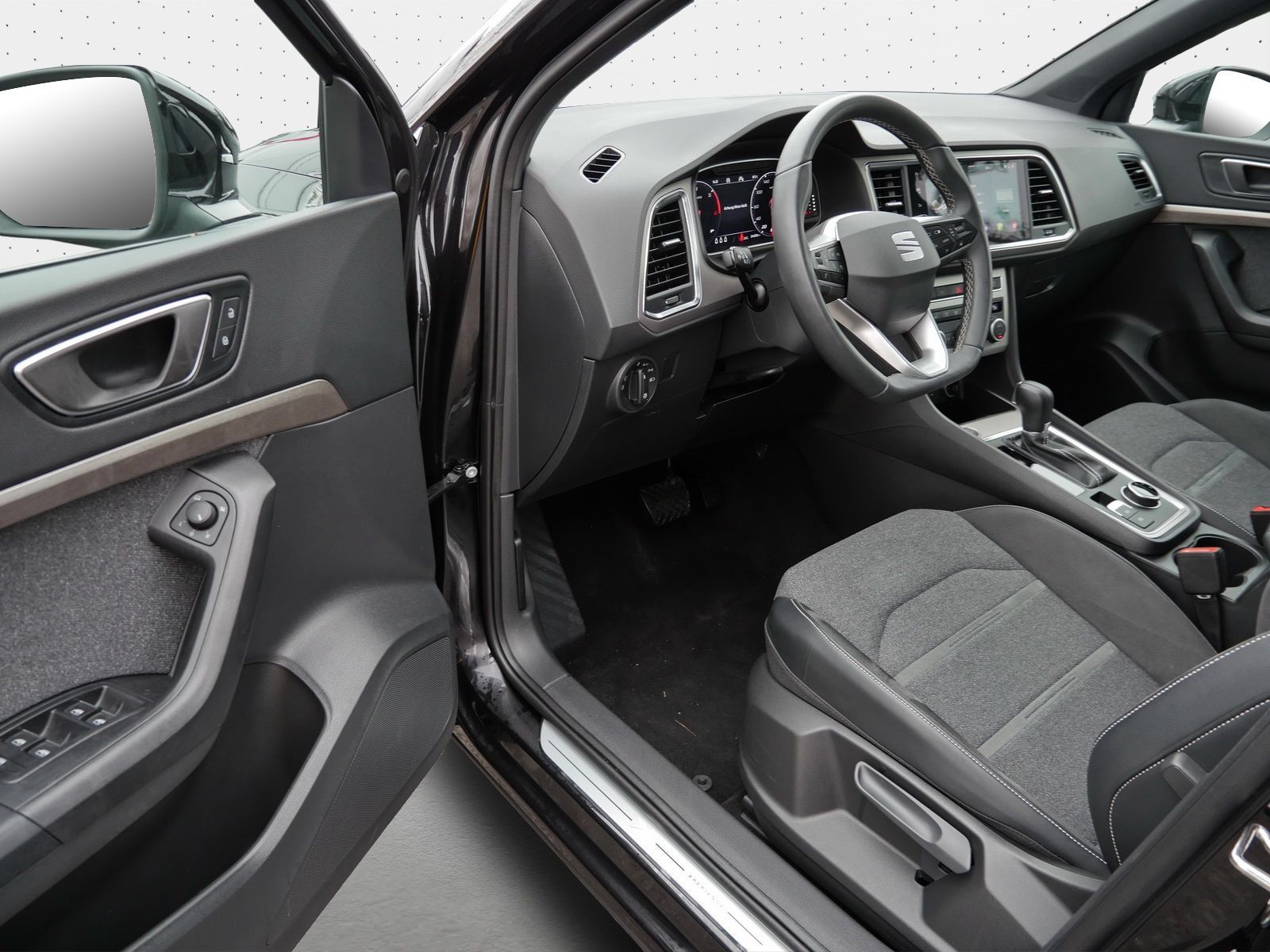 Seat Ateca Xperience 2.0 TDI LED*AHK*RFK*ACC*Navi