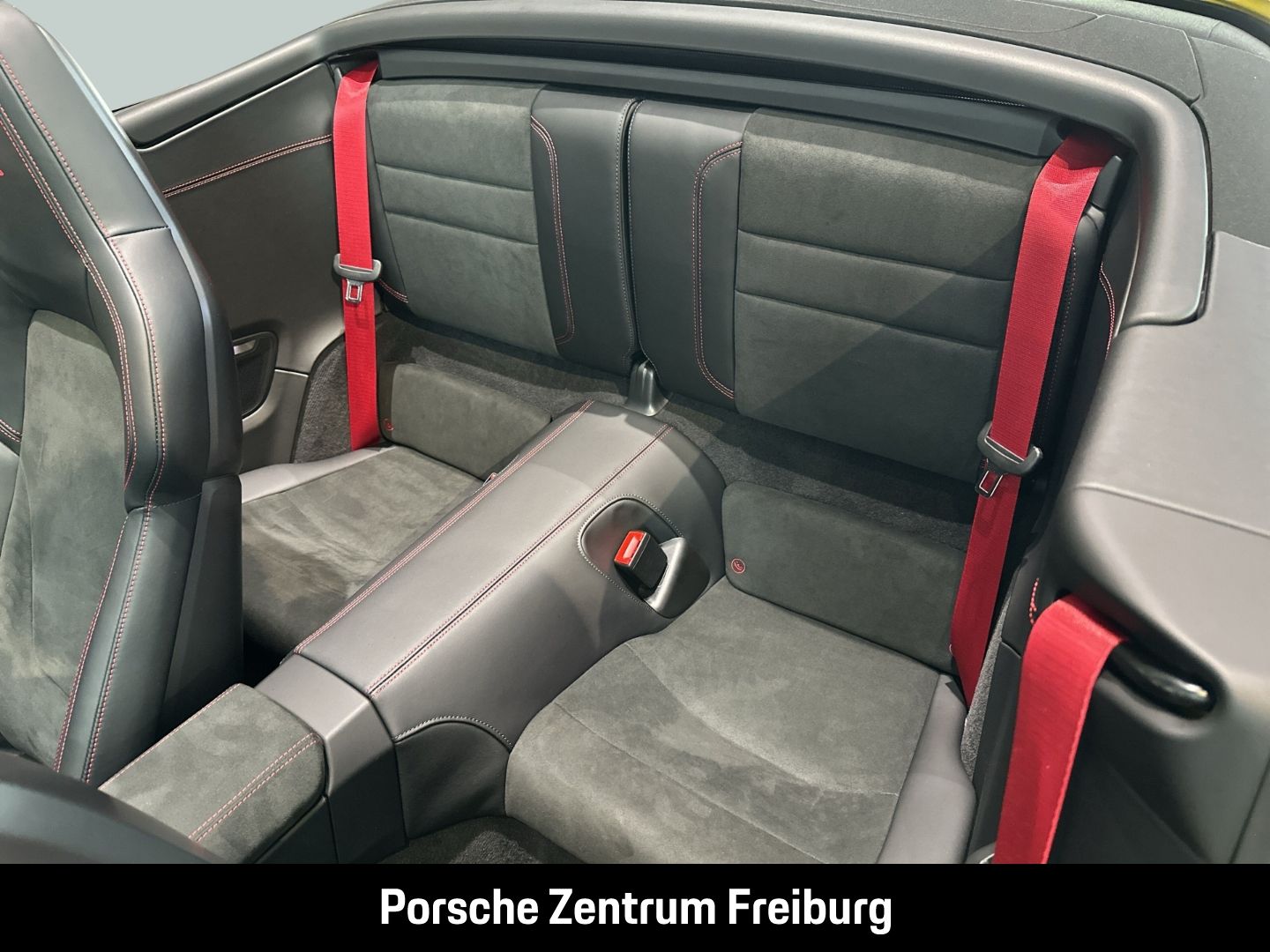 Porsche 992 911 Carrera 4 GTS Cabriolet LED-Matrix BOSE