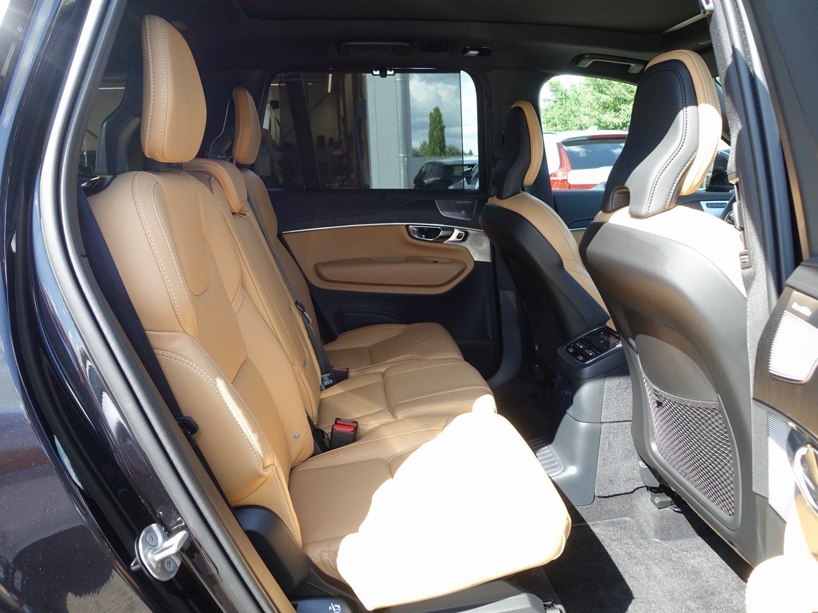 Volvo XC90 Plus Bright T8 Recharge AWD - Samsaru's Car Outlet