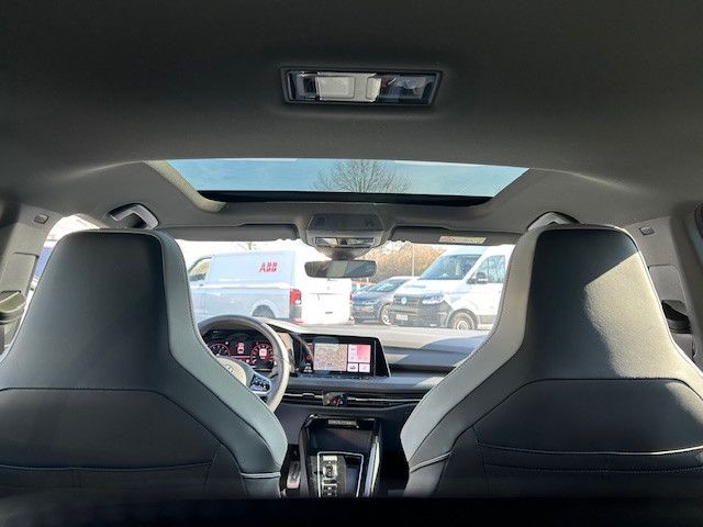Volkswagen Golf R-Line - Samsaru's Car Outlet
