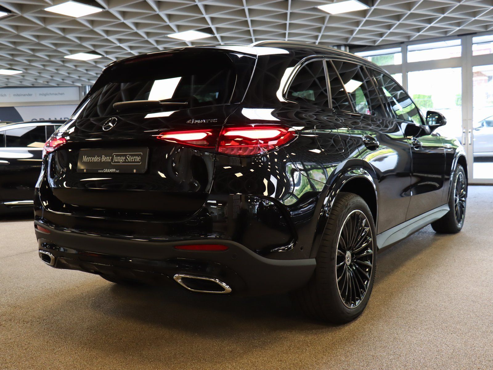 Mercedes-Benz GLC 300 de 4M AMG Distronic/LED/HUD/AHK/Night