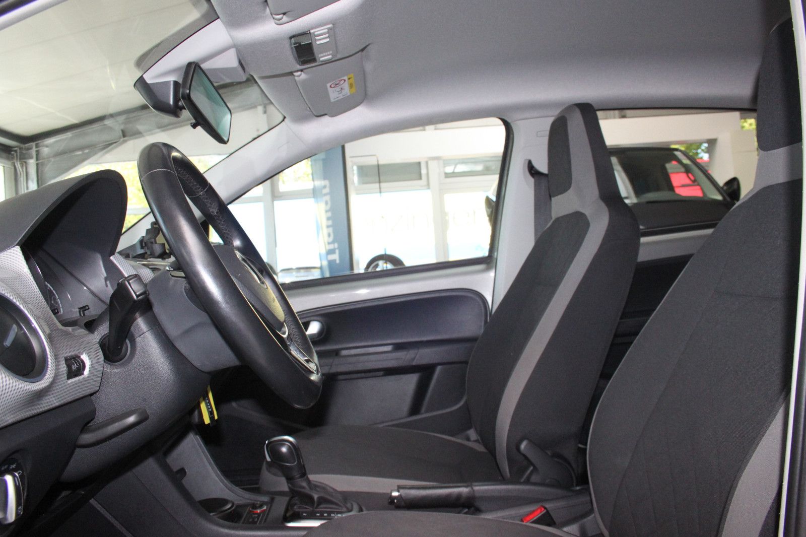 Volkswagen up! e-up! Style - Samsaru's Car Outlet