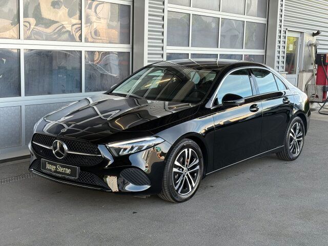 Mercedes-Benz A 200 Limousine Progressive - Samsaru's Car Outlet