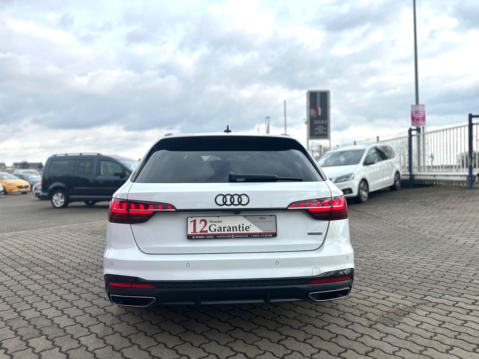 Audi A4 Avant 40 TFSI quattro S line - Samsaru's Car Outlet