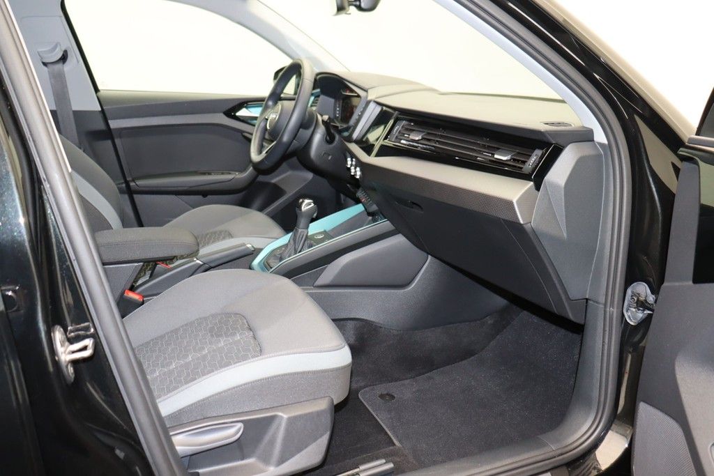 Audi A1 Sportback 35 TFSI S line - Samsaru's Car Outlet