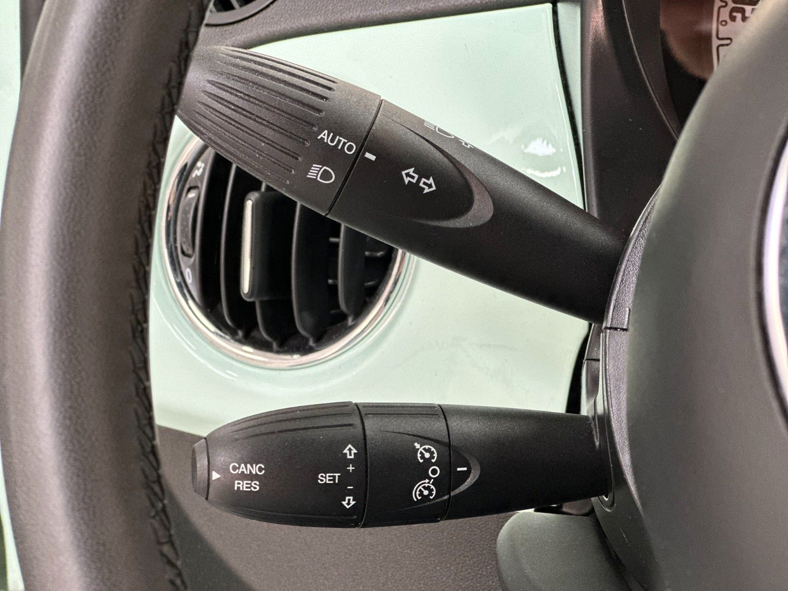 Fiat 500 Lounge - Samsaru's Car Outlet
