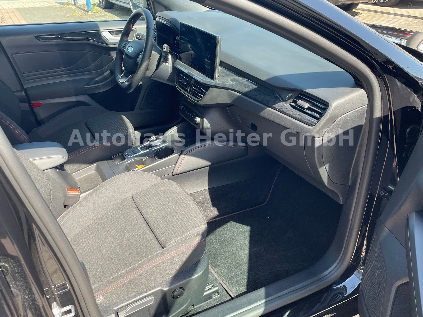 Ford Focus 1.5 EB Aut.ST-Line X / ACC+Matrix+e.Klappe