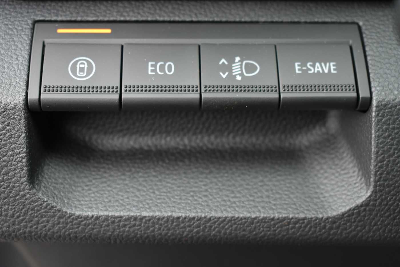 Dacia Duster 3 Journey Hybrid - Samsaru's Car Outlet