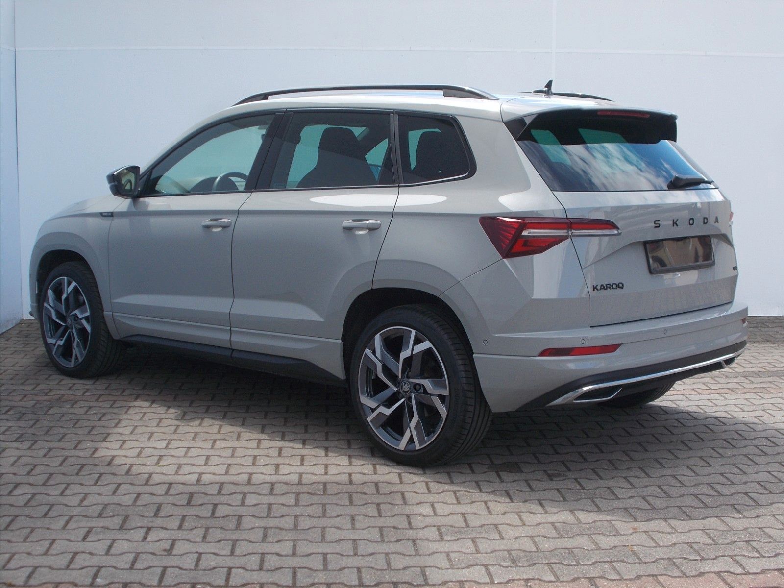 Skoda Karoq Sportline 2.0 TDI 4x4 * ACC * AHK * 360° !