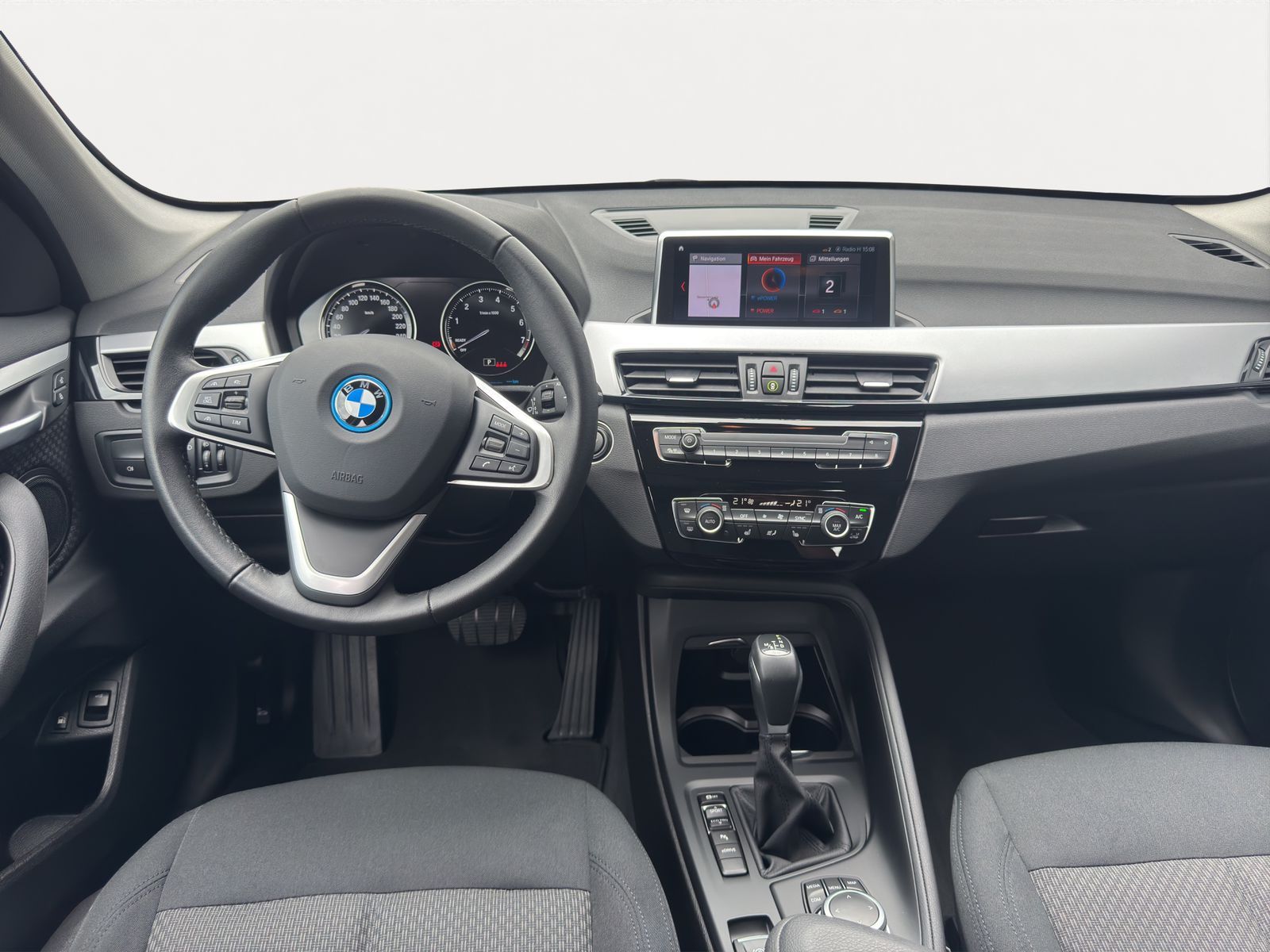 BMW X1 xDrive 25e Advantage - Samsaru's Car Outlet