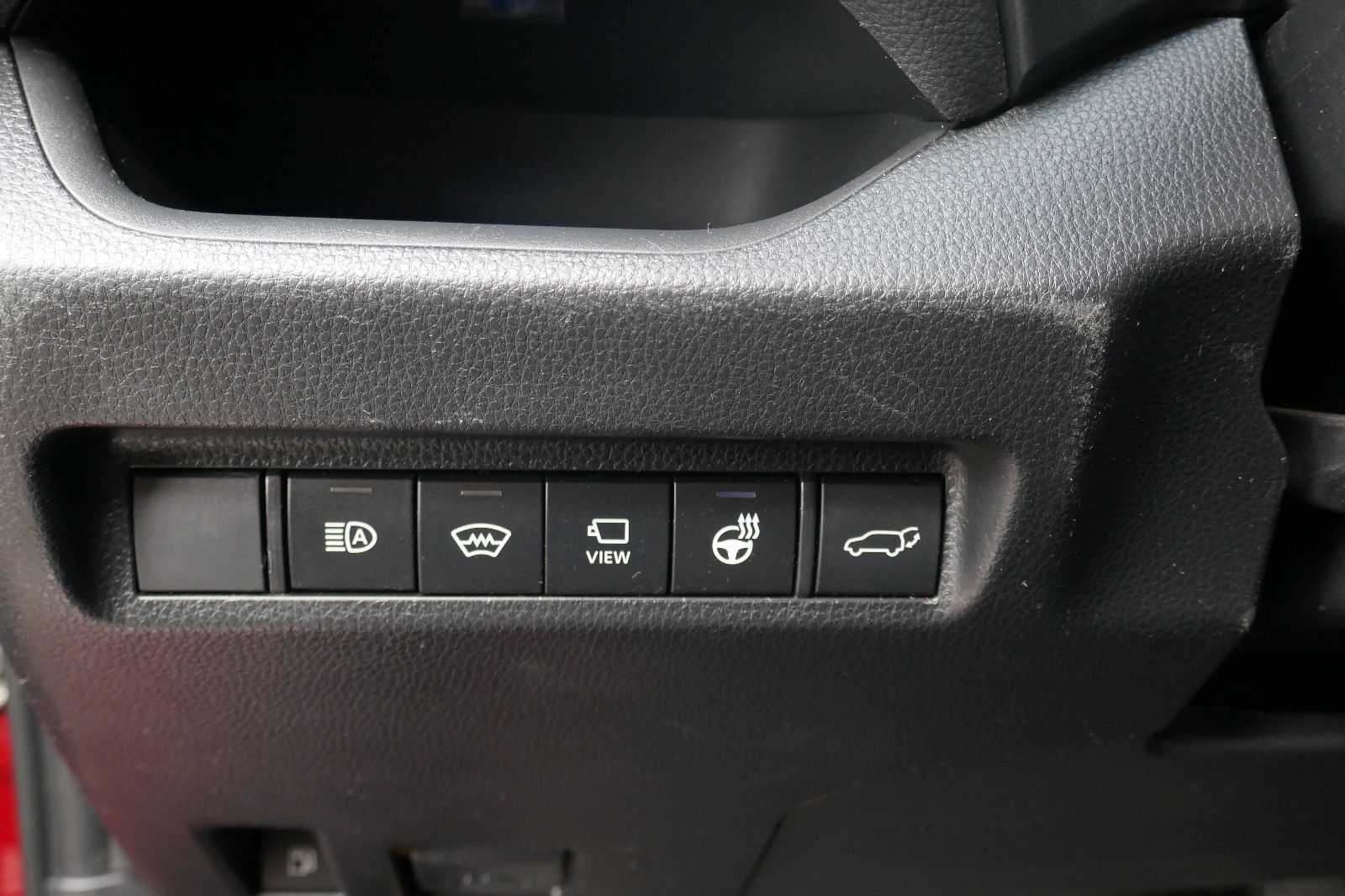 Toyota RAV 4 Hybrid Lounge Allrad - Samsaru's Car Outlet